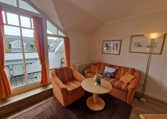 Klassik Appartement mit 1 Schlafzimmer und Balkon im Dachgeschoss 172
